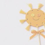 Поделка «Солнышко на палочке»